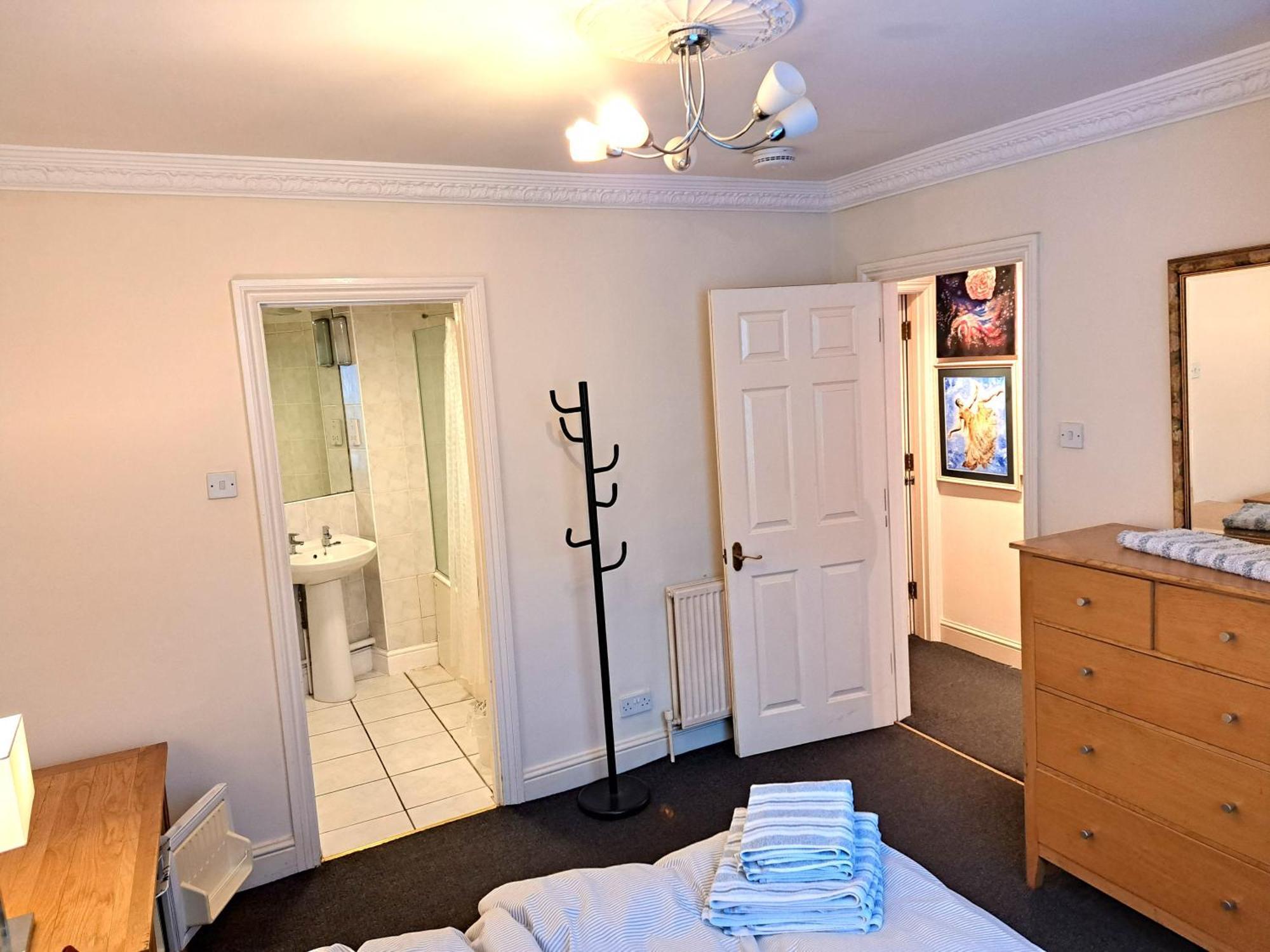 Double Room With Private Bathroom In Flat London Centre Exterior foto