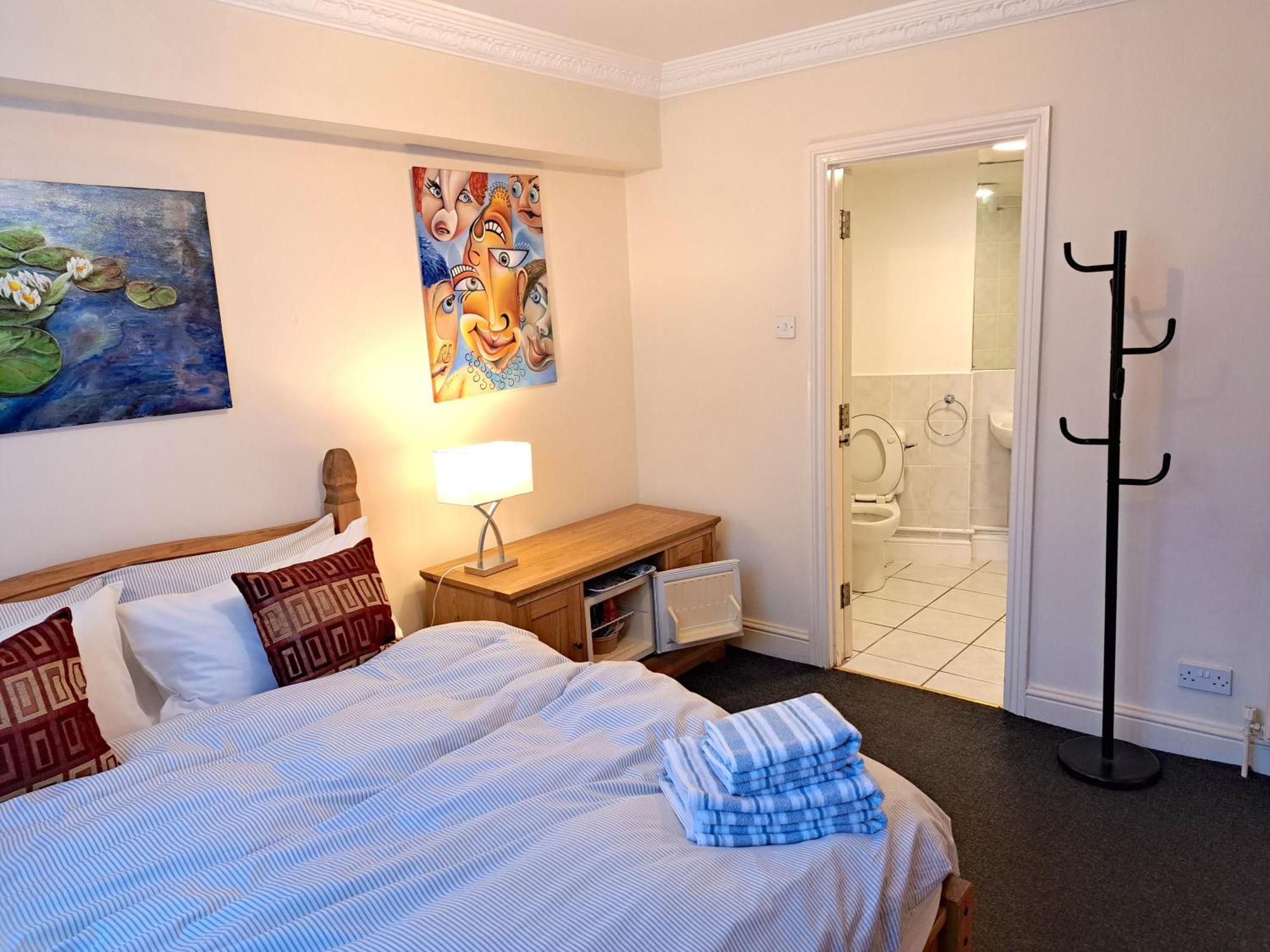 Double Room With Private Bathroom In Flat London Centre Exterior foto